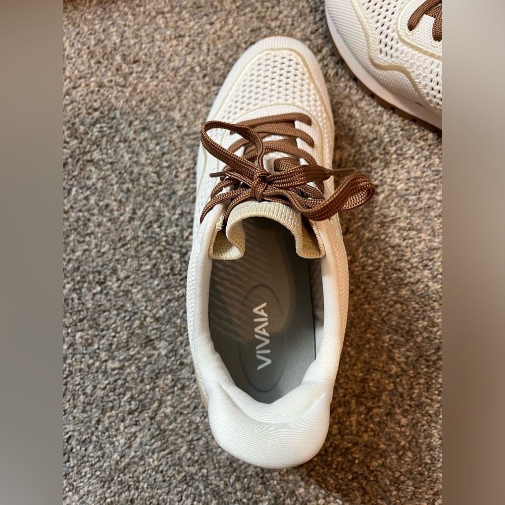 VIVAIA Slip On Mesh Sneaker - Picture 4 of 8